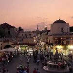Spot Ξενοδοχείο *