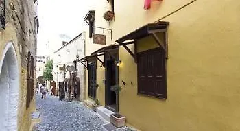 Готель Spot *