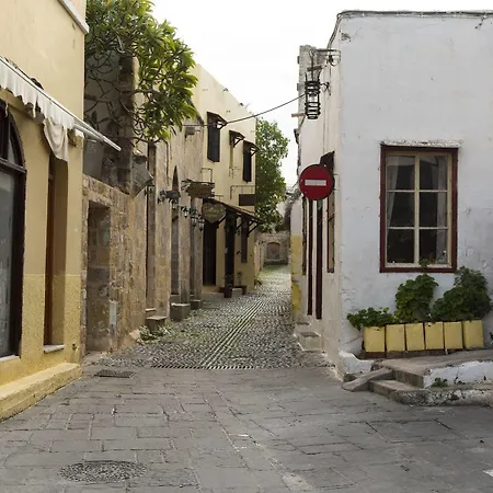 Ξενοδοχείο Spot *